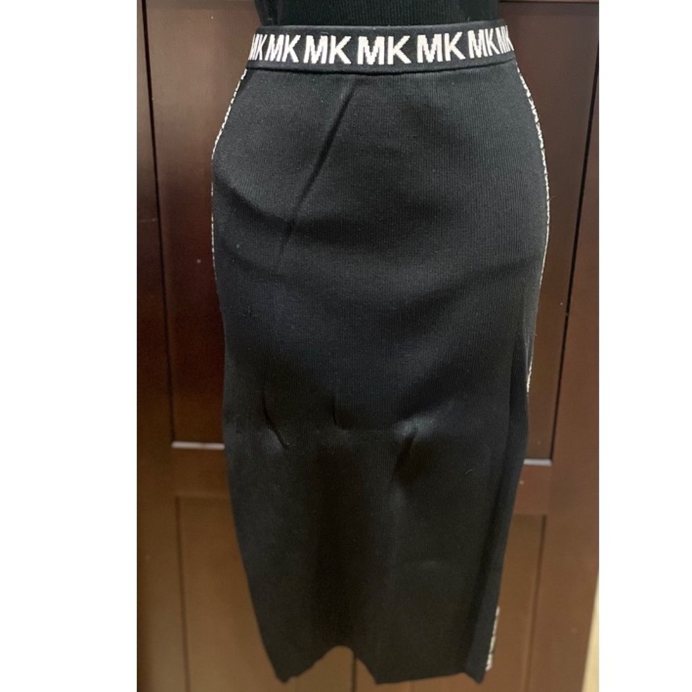 Michael Kors Logo Pencil Skirt